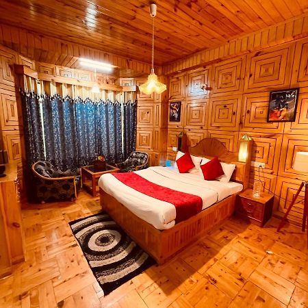 Woods Villa- A Luxury Mountains View Cottages Manali  Bagian luar foto