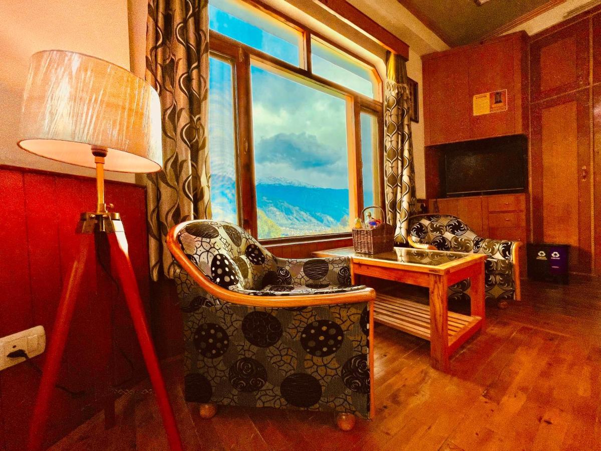 Woods Villa- A Luxury Mountains View Cottages Manali  Bagian luar foto