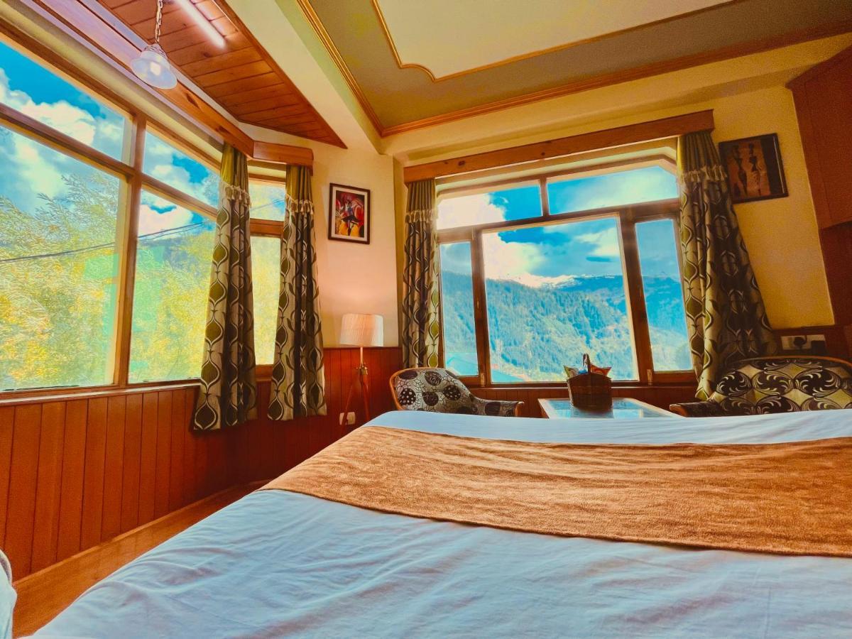 Woods Villa- A Luxury Mountains View Cottages Manali  Bagian luar foto