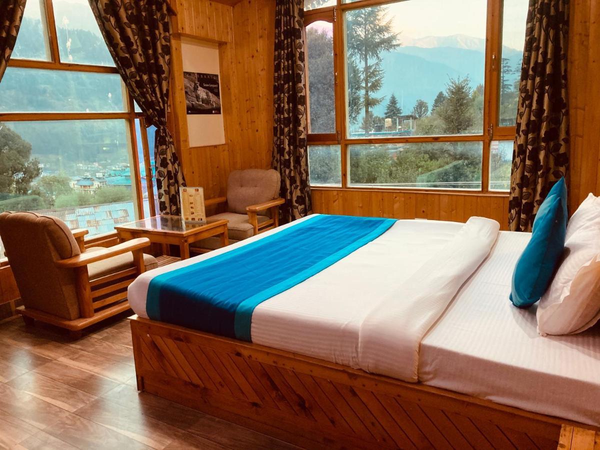Woods Villa- A Luxury Mountains View Cottages Manali  Bagian luar foto