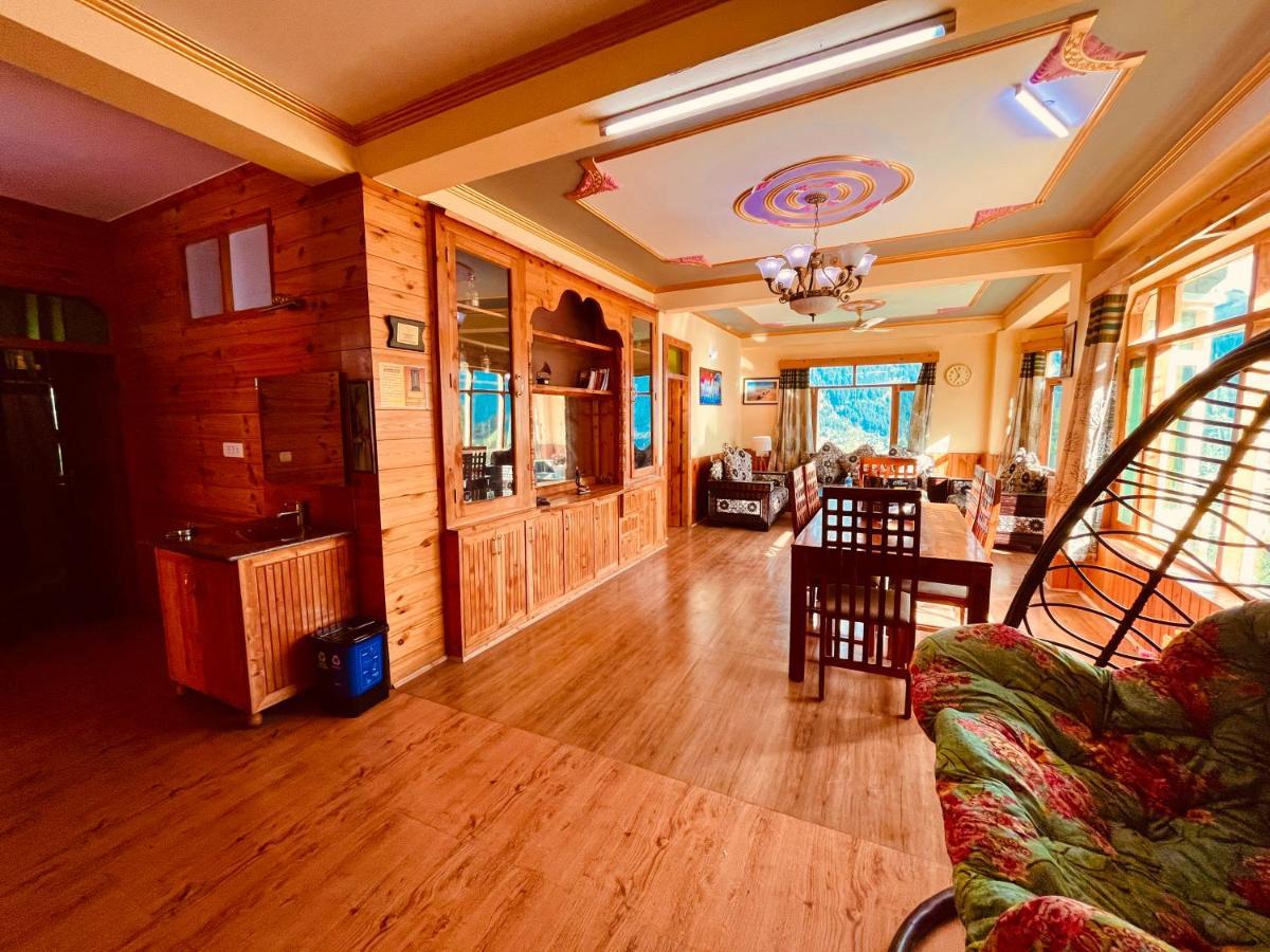 Woods Villa- A Luxury Mountains View Cottages Manali  Bagian luar foto