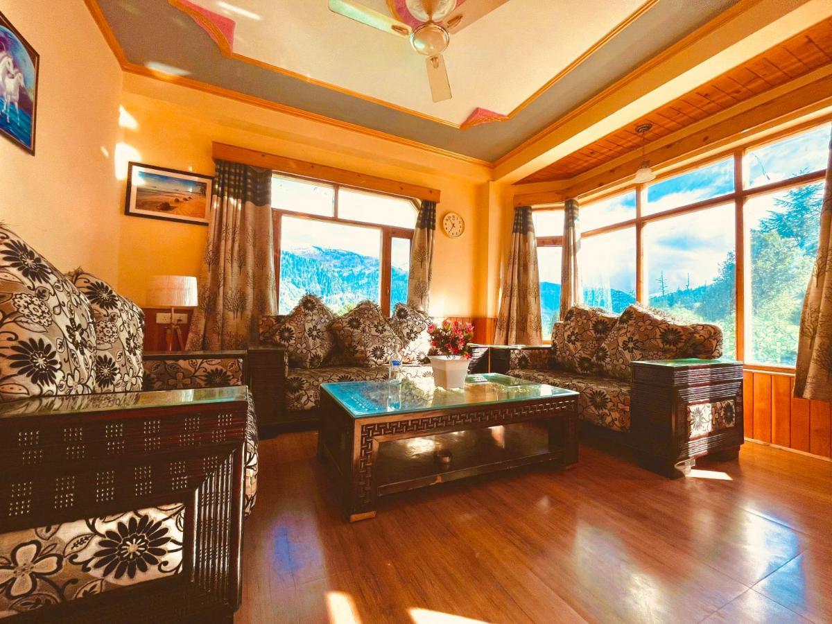 Woods Villa- A Luxury Mountains View Cottages Manali  Bagian luar foto